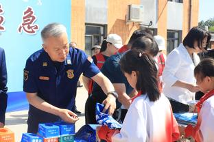 队记：爵士对科林斯的学习能力感到失望 已将其摆上货架